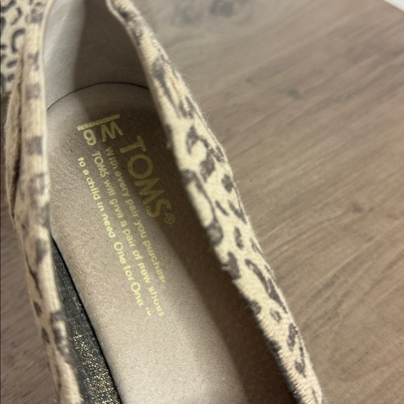 Toms Beige Leopard Print Peep Toe Heels - Canvas & Leather blend - 6 - Picture 3 of 7